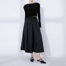 Load image into Gallery viewer, Women's Black High-Waisted Wide-Leg Skirt-Pants
