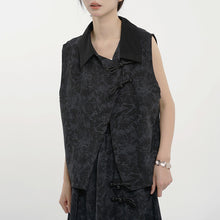 Load image into Gallery viewer, Concealed Button Lapel Vest
