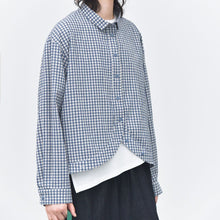 Load image into Gallery viewer, Curved Hem Checkered Textured Shirt
