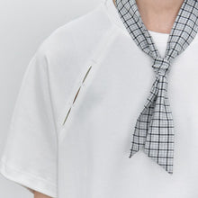 Load image into Gallery viewer, Raglan-sleeve T-shirt with An Irregular Hem
