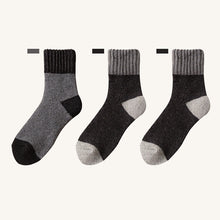Load image into Gallery viewer, Men&#39;s Winter Deodorant Socks

