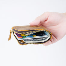 Load image into Gallery viewer, Retro Leather Small Coin Purse
