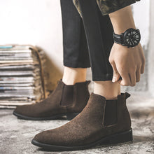Load image into Gallery viewer, Retro Chelsea Short Martin Boots

