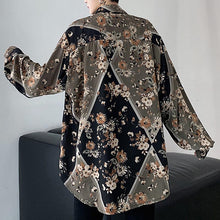 Load image into Gallery viewer, Vintage Long Sleeve Floral Shirt
