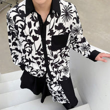 Load image into Gallery viewer, Black and White Floral Lapel Shirt
