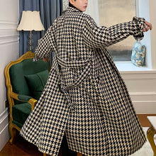 Load image into Gallery viewer, British Plaid Mid-length Thickened Coat
