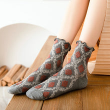 Load image into Gallery viewer, Winter Loose Breathable Cotton Ankle Socks
