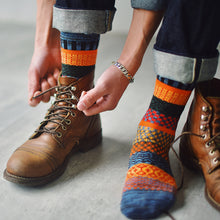 Load image into Gallery viewer, Men&#39;s Retro Ethnic Thick Line Socks
