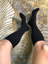 Load image into Gallery viewer, Combed Cotton Men&#39;s Knee Sock
