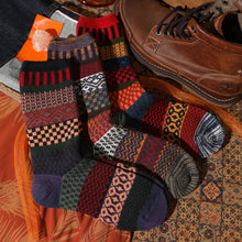 Load image into Gallery viewer, Men&#39;s Retro Ethnic Thick Line Socks
