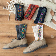 Load image into Gallery viewer, Warm Ethnic Cute Floral Printing Socks
