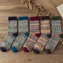 Load image into Gallery viewer, Men&#39;s Retro Ethnic Socks
