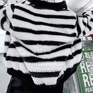 Black And White Contrast Stripe Plush Jacket